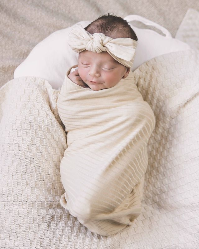 Sand hårbånd i ribbet bambus til baby